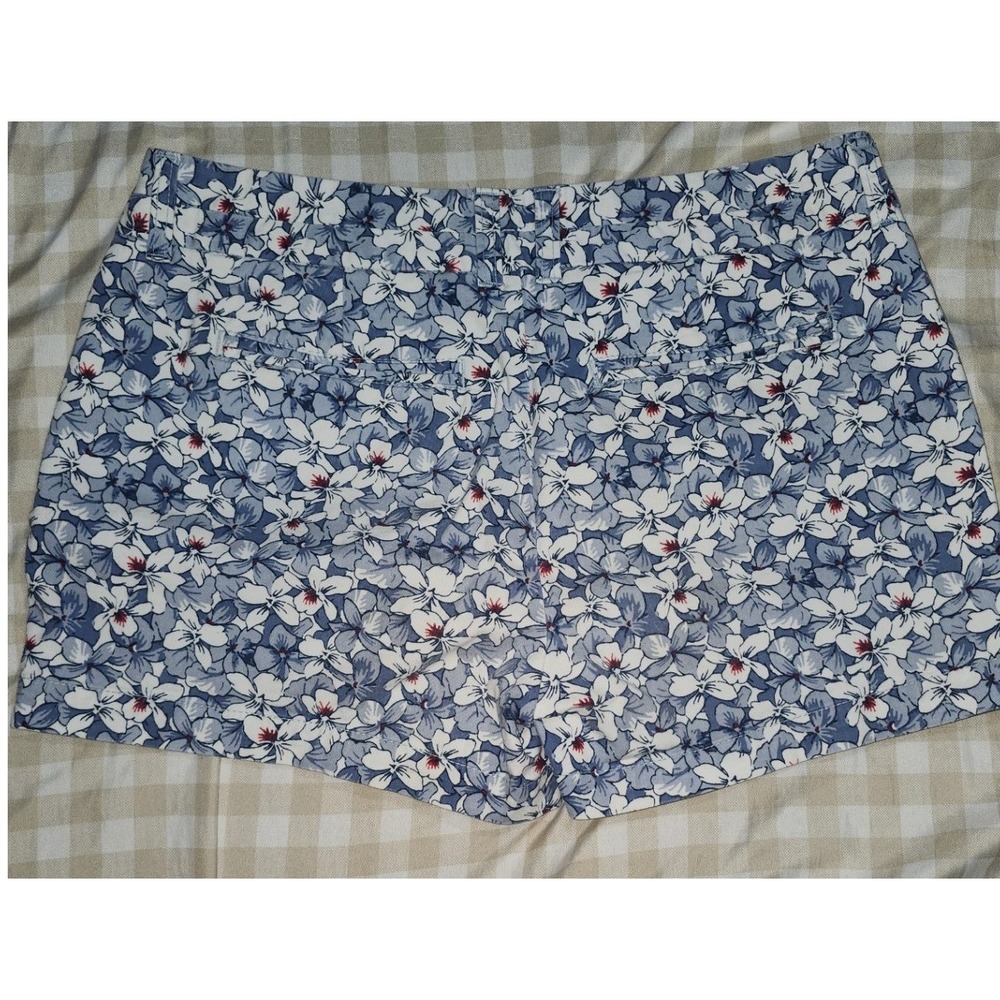 Khakis by Gap Womens Blue White Floral City 3 Inch Shorts Size 4 Mid Rise Summer - Picture 2 of 4